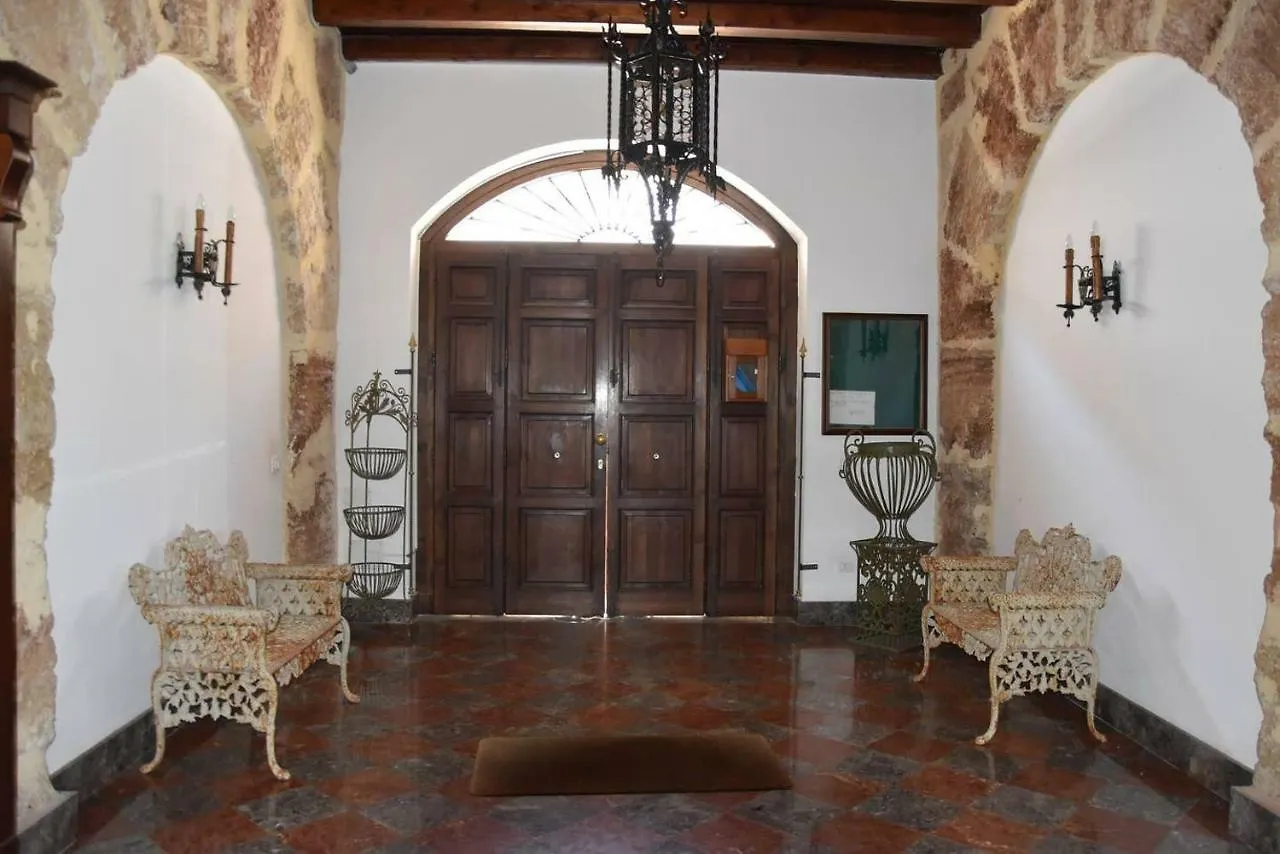 Anna'S Home In Historical Center Palermo 0*,